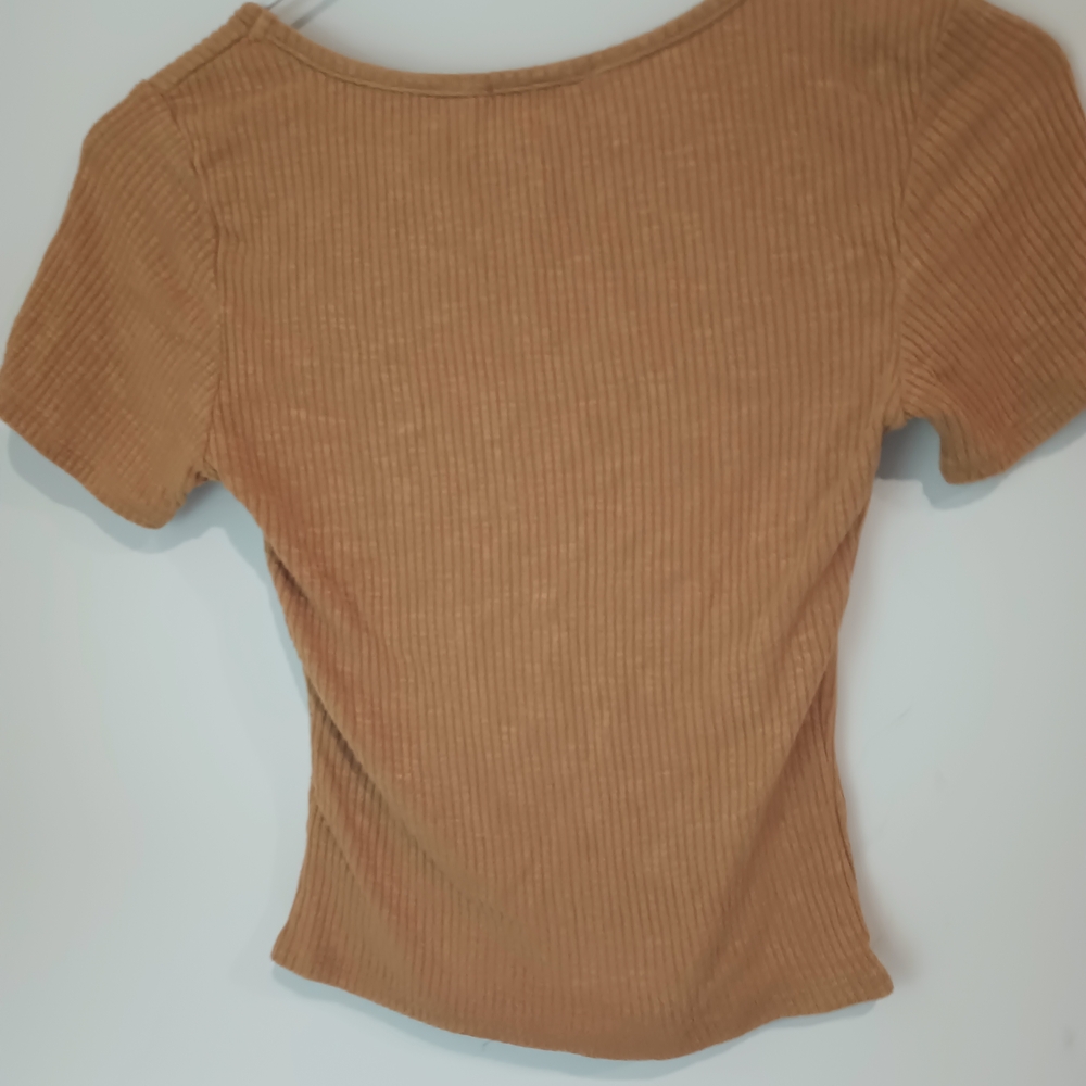 Tan Ribbed Button-Down Top - Picture 4 of 7